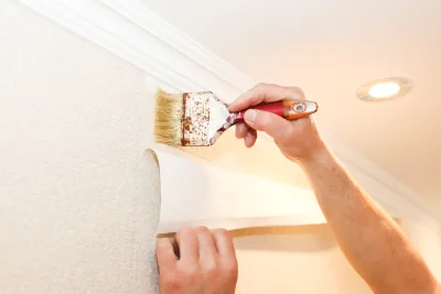 Pose de papier peint à Castelfranc — revêtements muraux et toiles de verre